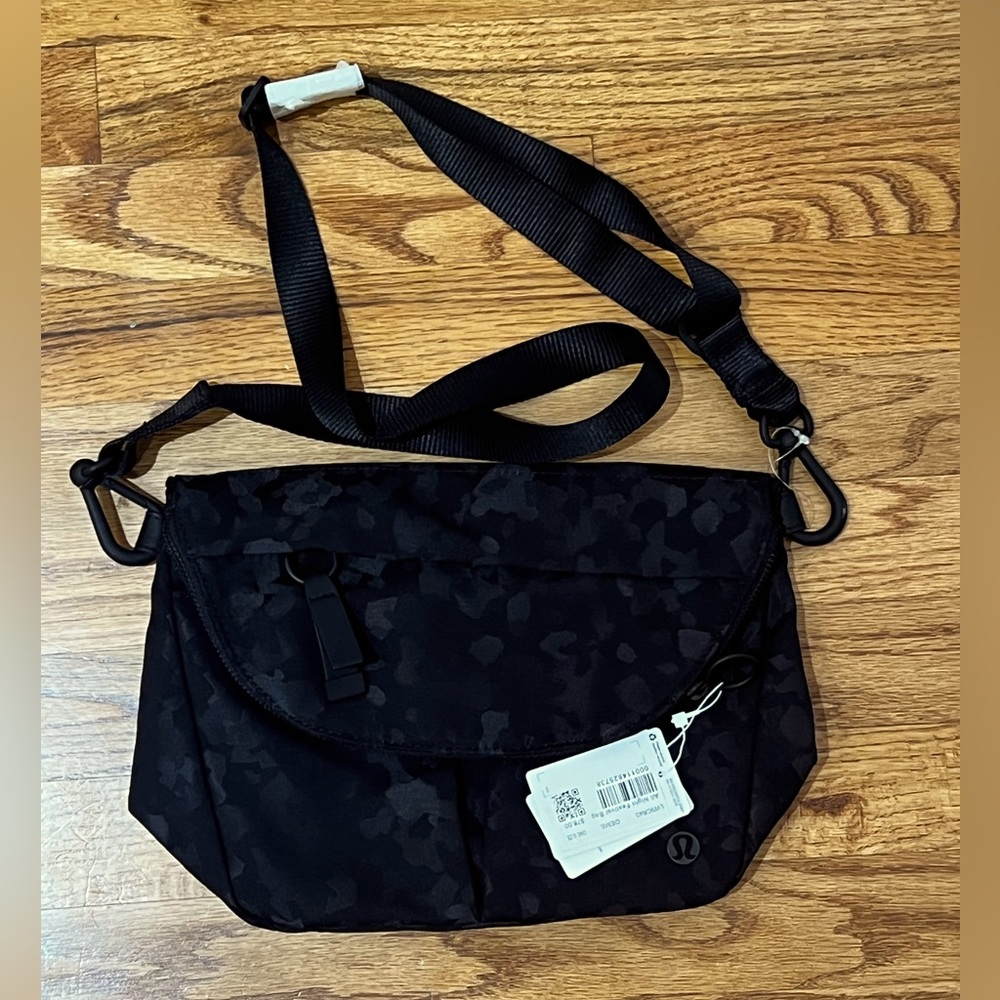 Lululemon All Night Festival Bag - Black Camo - NWT - Rare